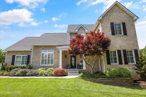 64 Rolling Links Blvd, Oak Ridge, TN 37830