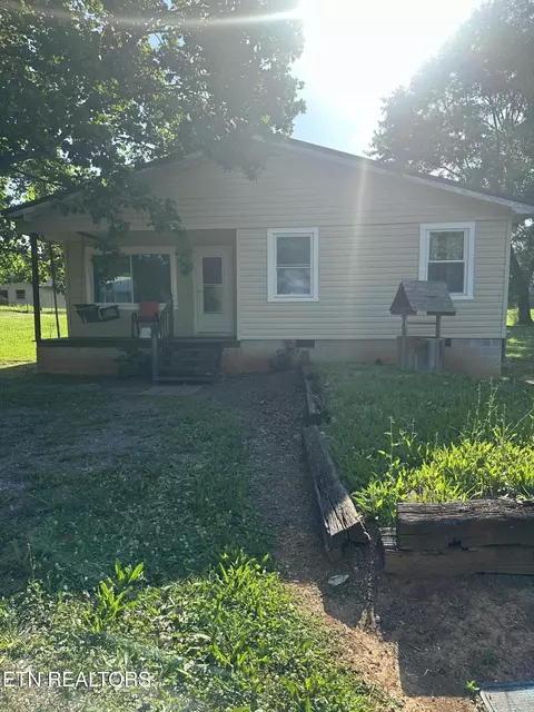 204 Marietta St, Madisonville, TN 37354