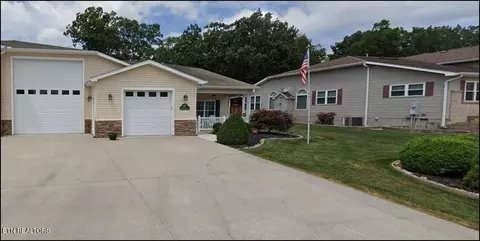 63 Gardens View Dr, Crossville, TN 38555