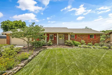 7517 Temple Acres Dr, Knoxville, TN 37938