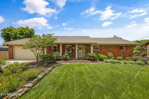 7517 Temple Acres Dr, Knoxville, TN 37938