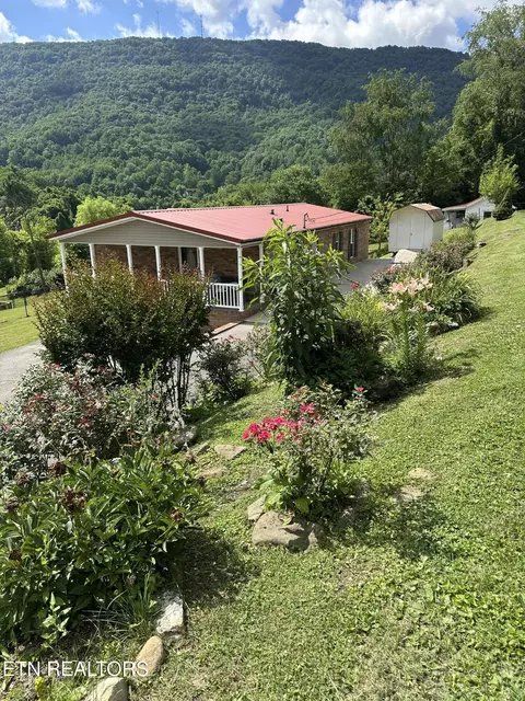165 Redmond Rd, Pineville, KY 40977