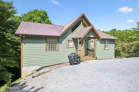 916 Hideaway Hills Cir, Sevierville, TN 37862