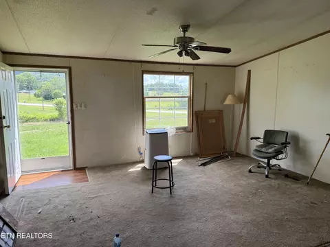 Living - 1550 Broadway Dr, Bean Station, TN 37708 photo 1 of 1
