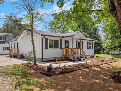 703 Little Dogwood Rd, Kingston, TN 37763