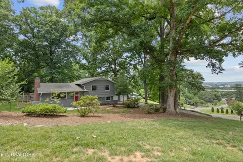 329 Elkmont Rd, Knoxville, TN 37922