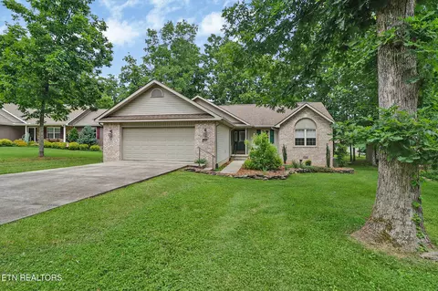 182 Berkshire Loop, Crossville, TN 38558