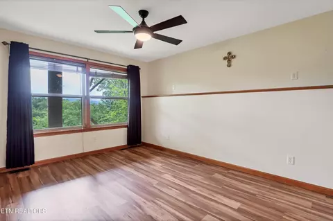 Bedroom - 620 Hawk View Dr, Townsend, TN 37882 photo 5 of 6