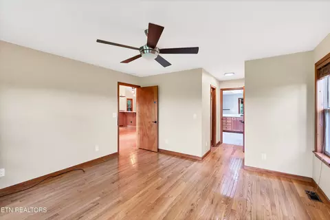 Bedroom - 620 Hawk View Dr, Townsend, TN 37882 photo 2 of 6