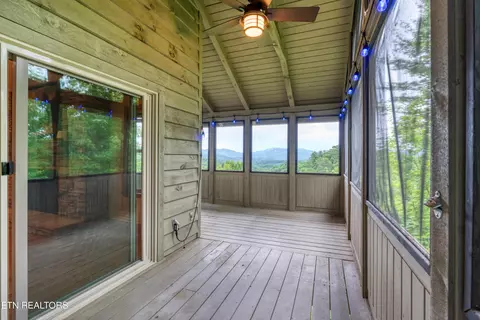 Exterior - 620 Hawk View Dr, Townsend, TN 37882 photo 9 of 11