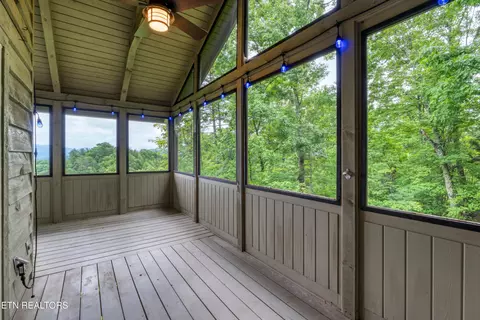 Exterior - 620 Hawk View Dr, Townsend, TN 37882 photo 6 of 11