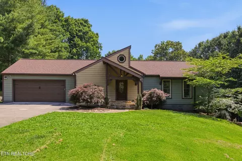 8008 Helen Dr, Powell, TN 37849