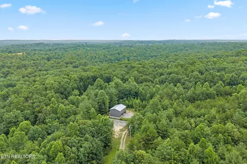 144 Charlie Jones Rd, Deer Lodge, TN 37726