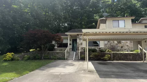 106 Hazleton Ln, Oak Ridge, TN 37830