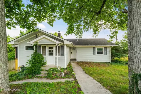155 Kentucky Ave, Oak Ridge, TN 37830