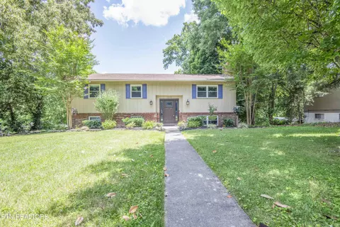 7512 Luscombe Dr, Knoxville, TN 37919