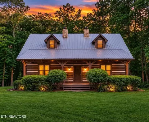610 Towee Falls Rd, Tellico Plains, TN 37385