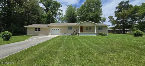 196 Shady Ln, Oneida, TN 37841