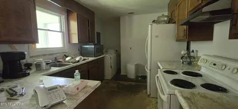 Kitchen - 196 Shady Ln, Oneida, TN 37841 photo 1 of 1
