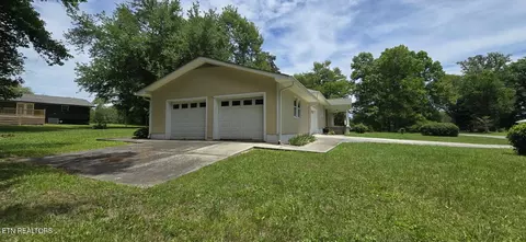 Exterior - 196 Shady Ln, Oneida, TN 37841 photo 2 of 3