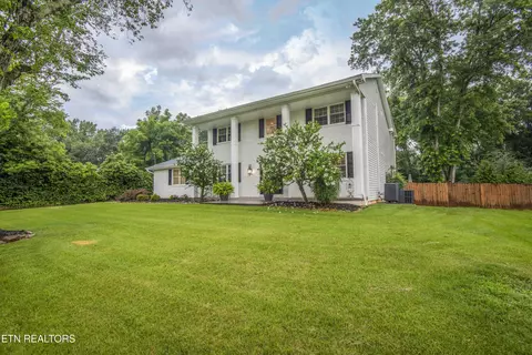 11721 Georgetowne Dr, Knoxville, TN 37934