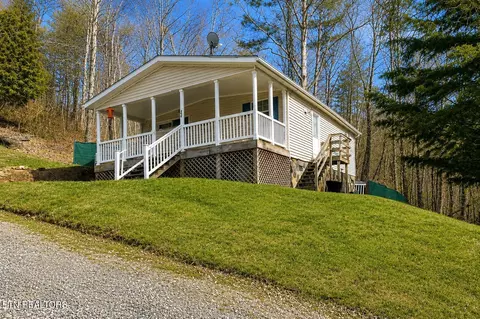 Exterior - 206 E Brushy Valley Dr, Powell, TN 37849 photo 4 of 4