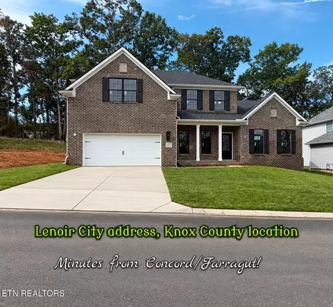 1422 Crescent Oaks Ln, Lenoir City, TN 37772