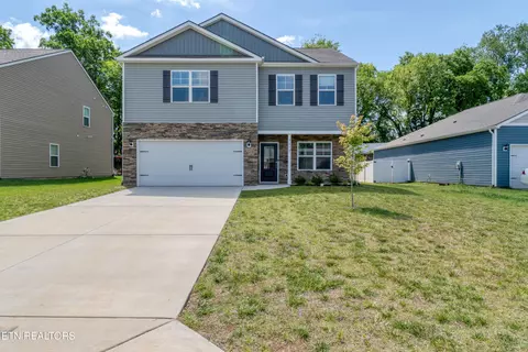 3610 Gregory Dr, Maryville, TN 37804