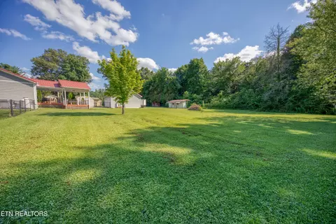 Exterior - 7221 Joyce Ln, Powell, TN 37849 photo 9 of 14