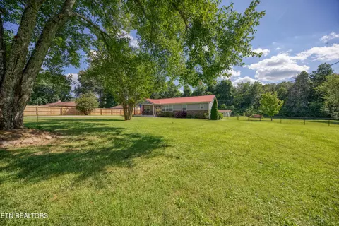Exterior - 7221 Joyce Ln, Powell, TN 37849 photo 12 of 14