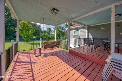 Exterior - 7221 Joyce Ln, Powell, TN 37849 photo 3 of 14