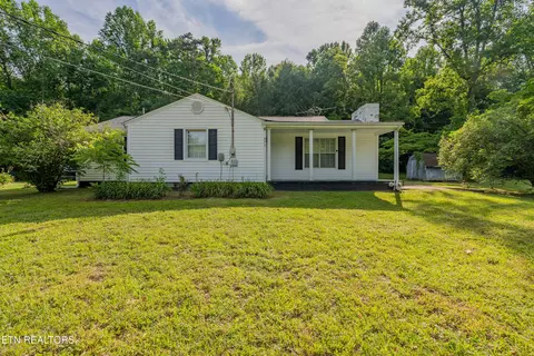 471 Mossy Grove Rd, Harriman, TN 37748