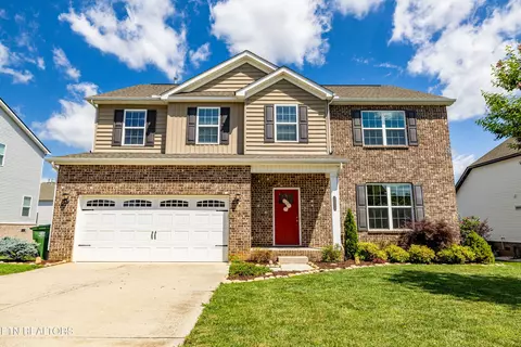 2209 Scarlet Tanager St, Maryville, TN 37801