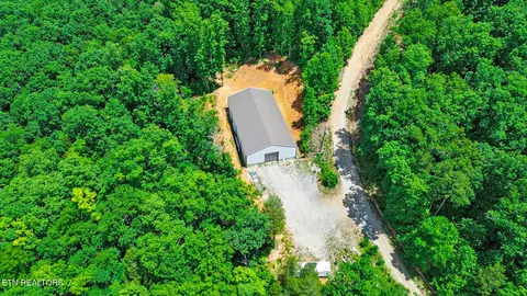 1133 Tomahawk Dr, Jamestown, TN 38556