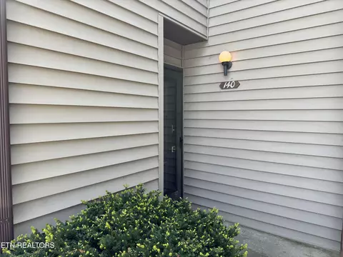 7 Lakeshore Cir 7 Cir # 140, Crossville, TN 38558