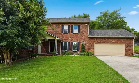 12516 Pony Express Dr, Knoxville, TN 37934