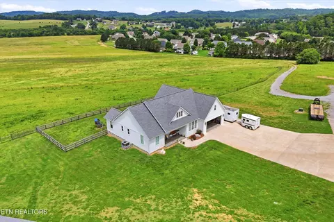 455 Hiwassee Rd, Madisonville, TN 37354