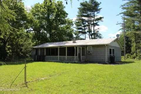 704 Annadell Rd, Lancing, TN 37770