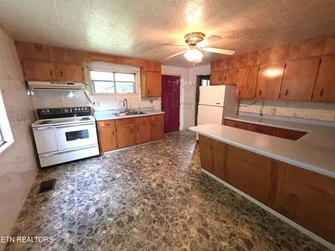 Kitchen - 125 Willoughby Ln, Robbins, TN 37852 photo 1 of 1