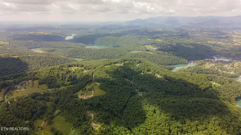 Lake Dr Lane, La Follette, TN 37766