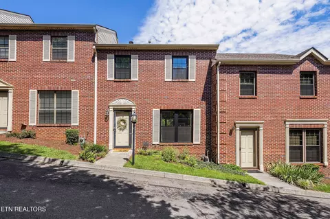 437 S Gallaher View Rd #8, Knoxville, TN 37919