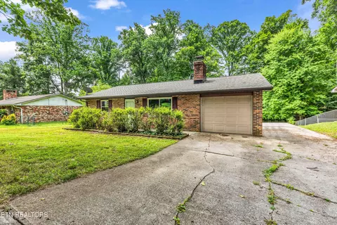 5412 Foxwood Rd, Knoxville, TN 37921