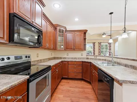 Kitchen - 985 Claudette Dr, Talbott, TN 37877 photo 2 of 3