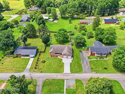 View/Area - 985 Claudette Dr, Talbott, TN 37877 photo 2 of 6