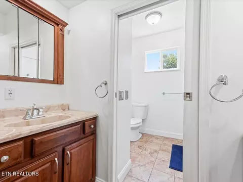 Bath - 985 Claudette Dr, Talbott, TN 37877 photo 4 of 4