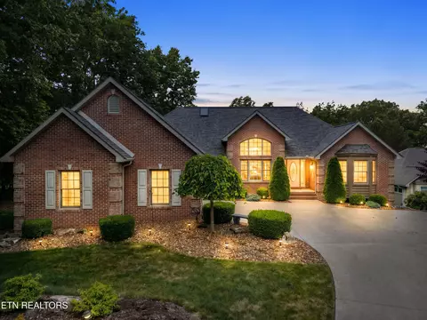 106 Mariners Dr, Crossville, TN 38558
