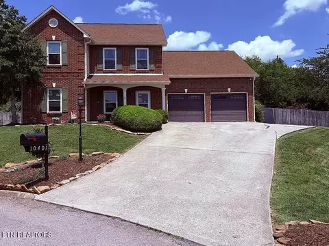 10401 Almanac Ln, Knoxville, TN 37932