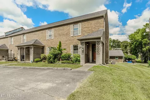 405 Eastley Ct, Kingsport, TN 37660