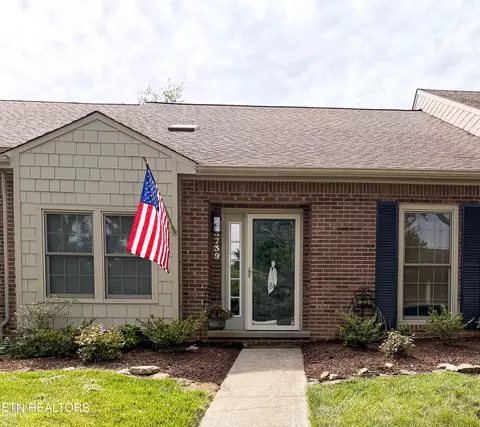 8739 Wimbledon Dr, Knoxville, TN 37923
