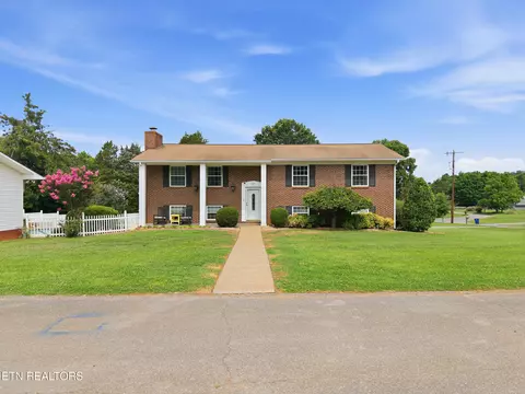 135 Colonial Cir, Seymour, TN 37865
